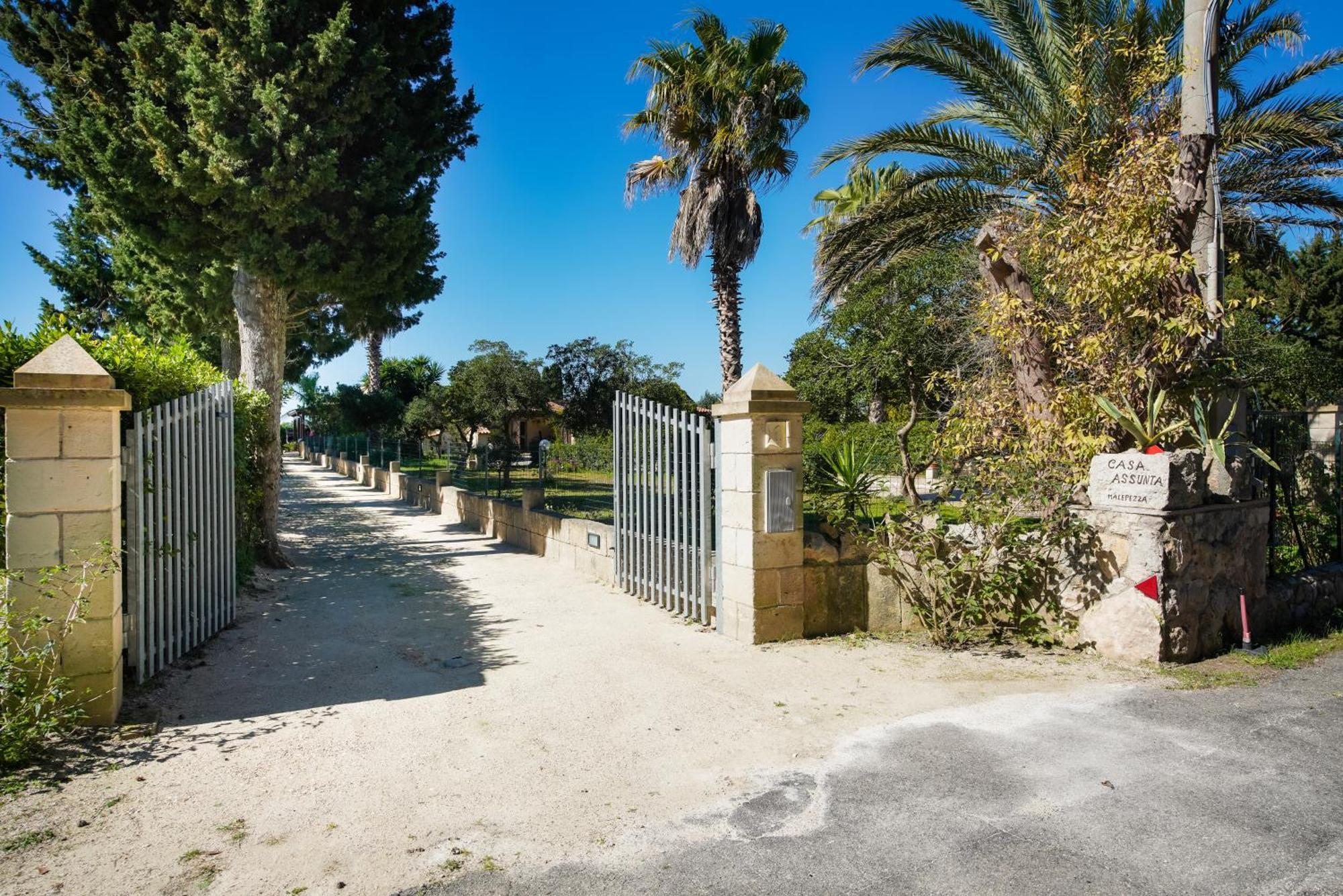 Casa Vacanza Assunta Melendugno Exterior photo